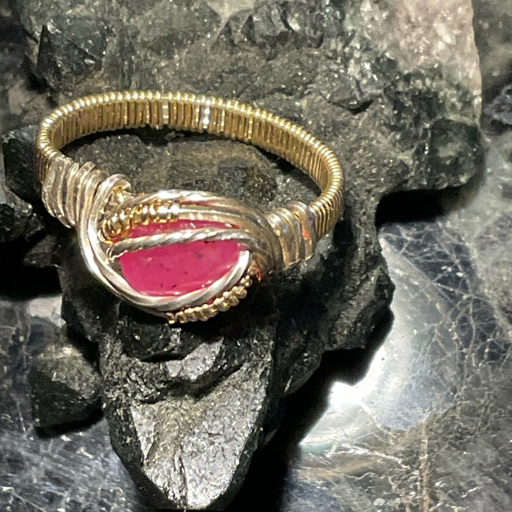 Ruby ring - Picture 2 of 7